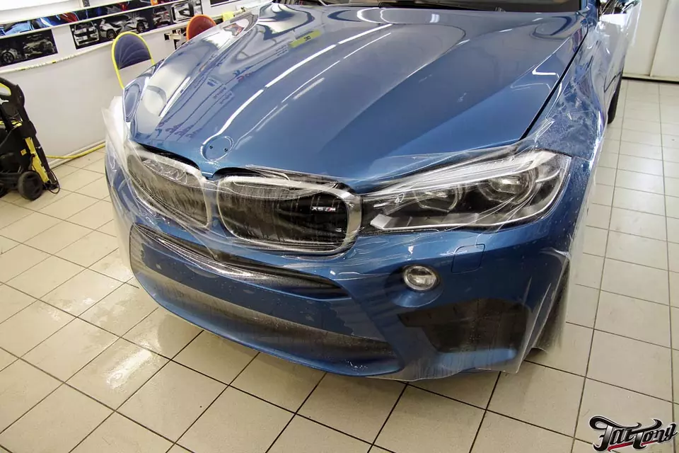 BMW X6M. Защита кузова от сколов полиуретаном Suntek PPF.